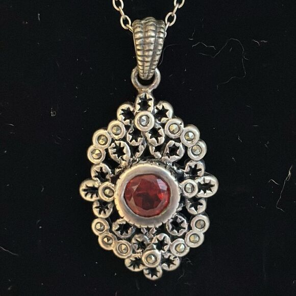 Sterling Silver Red Garnet Ornate Patterned Pendant Silver tone Chain - Picture 2 of 6